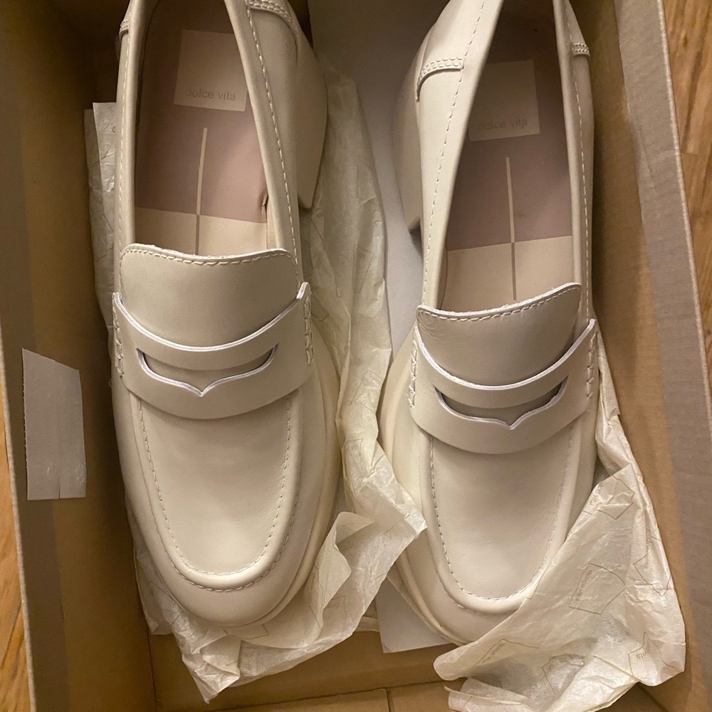 Dolce Vita womens Off-White Loafers